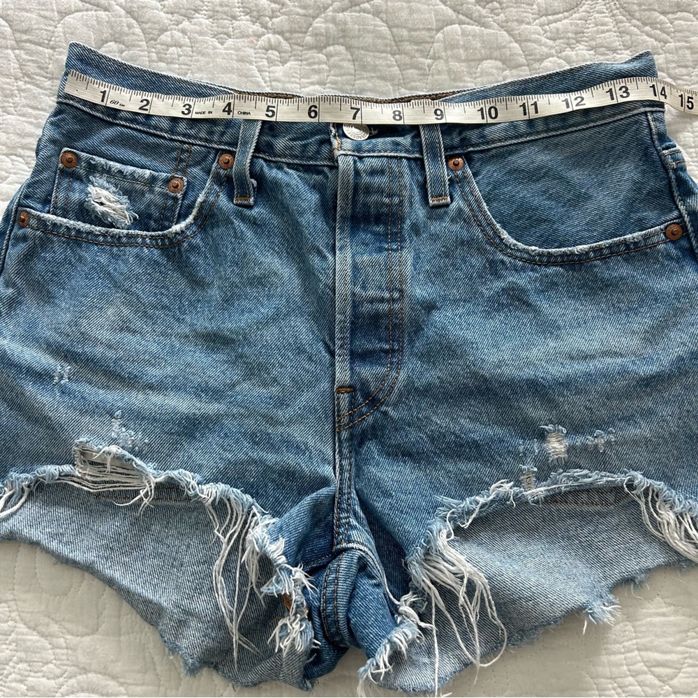 Levis Premium 501 Big E Distressed Button Fly Denim Cut-Off Blue Jean Shorts 27 - Picture 10 of 12